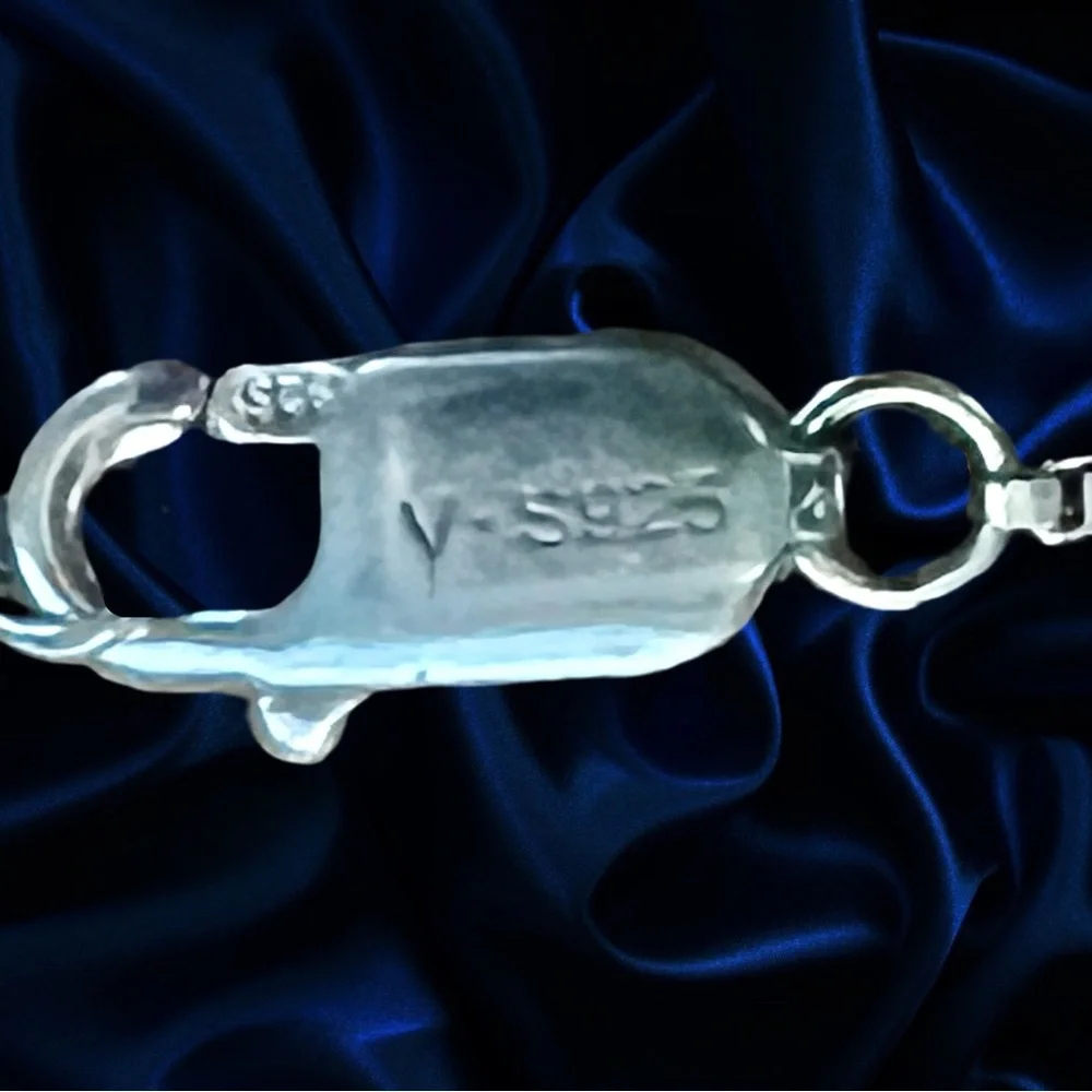 Sterling Silver Box Chain 16-18 Inches. - Picture 3 of 3